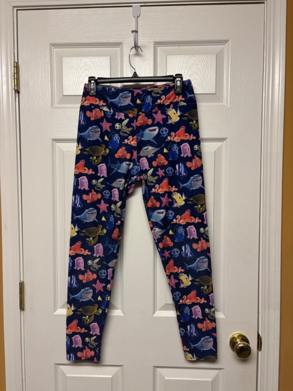 Finding Dory Themed Leggings - Dark Blue w/Characters Size: One Size Fits All